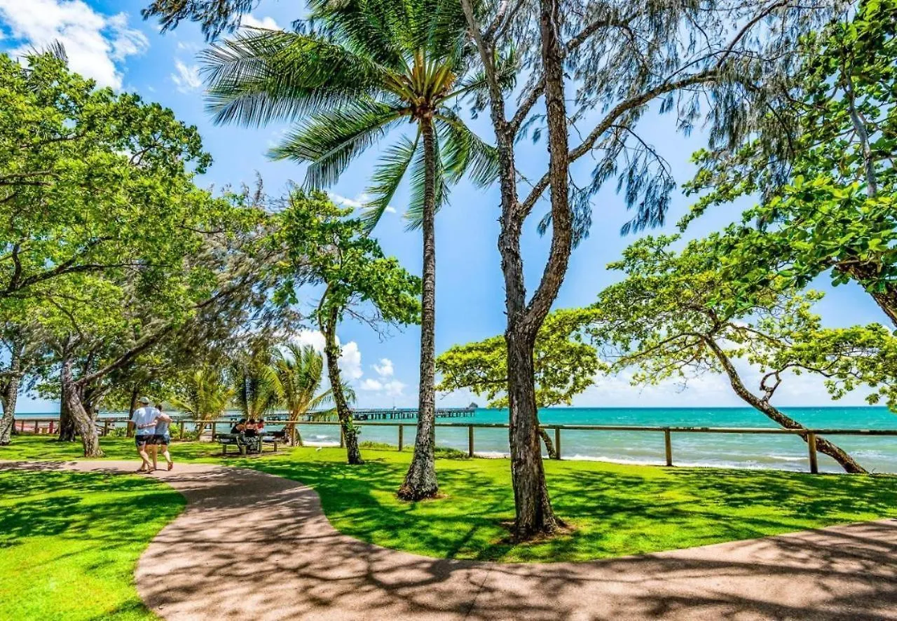 Oasis 8 At Palm Cove Apartment
