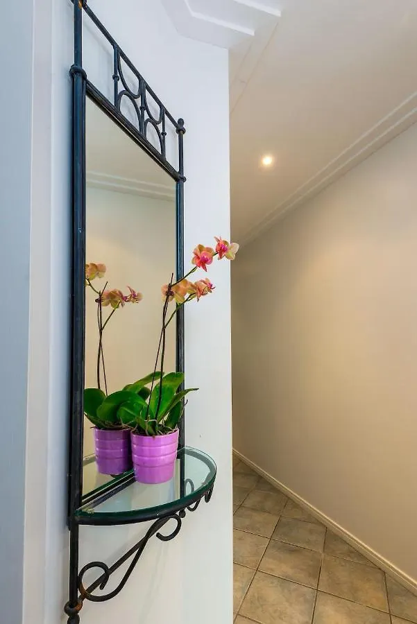 Oasis 8 At Palm Cove Apartment Australia